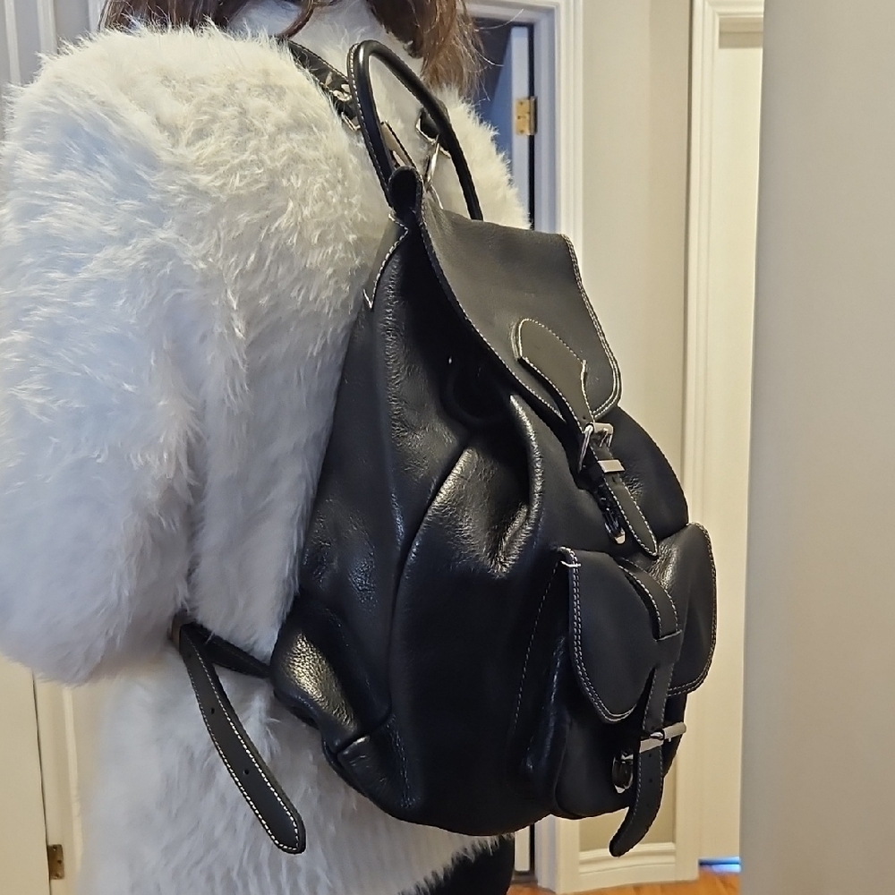 Roots Black Leather Backpack - Picture 2 of 15